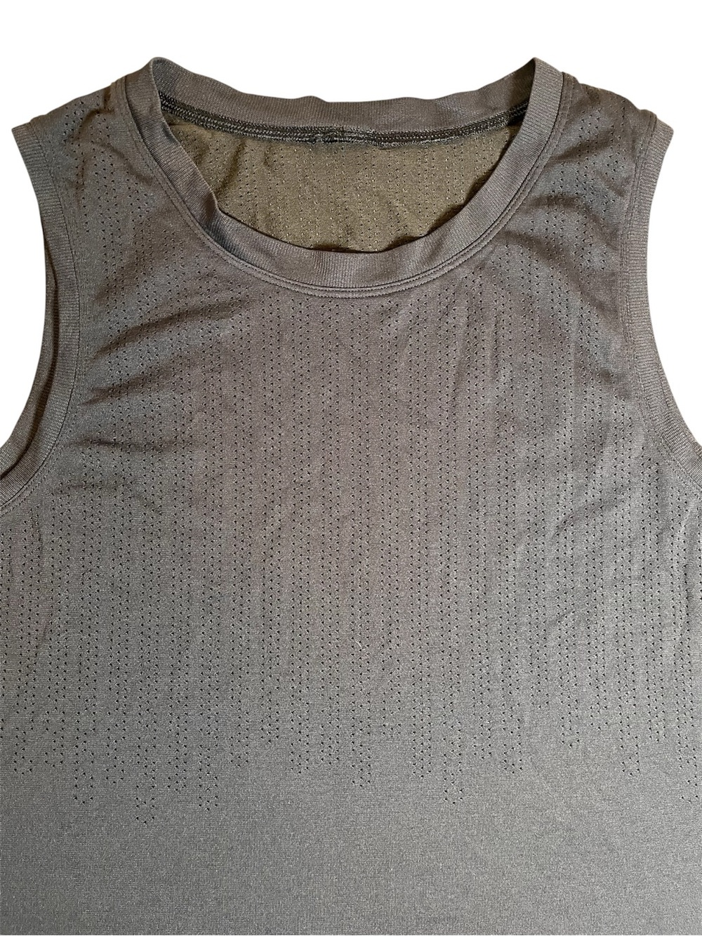 Lululemon Breeze black Lightweight Mesh Tank. Sz 10. Athletic - Picture 2 of 7